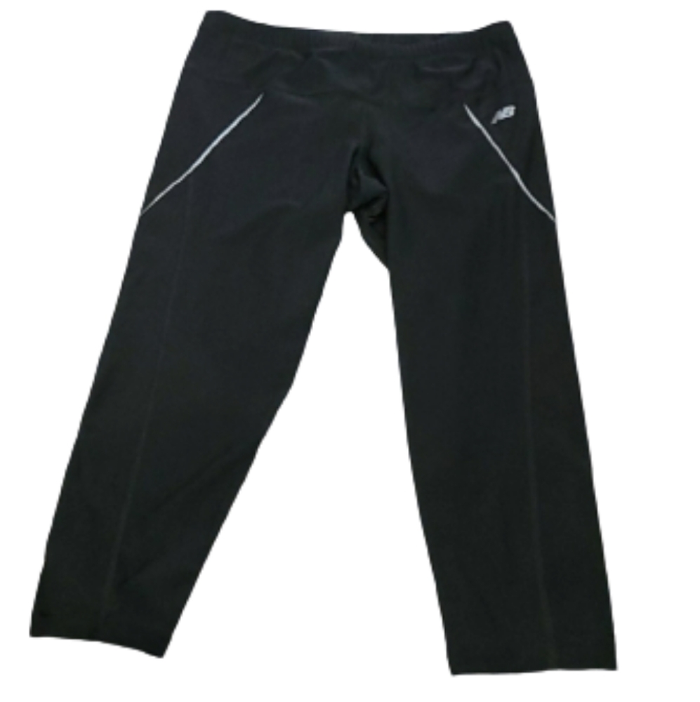 New Balance crops with reflective piping